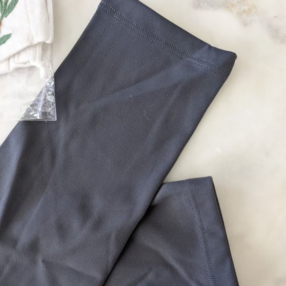 Yoga Basic Training Light Medium Performance Bra and Legging Set - Picture 4 of 11